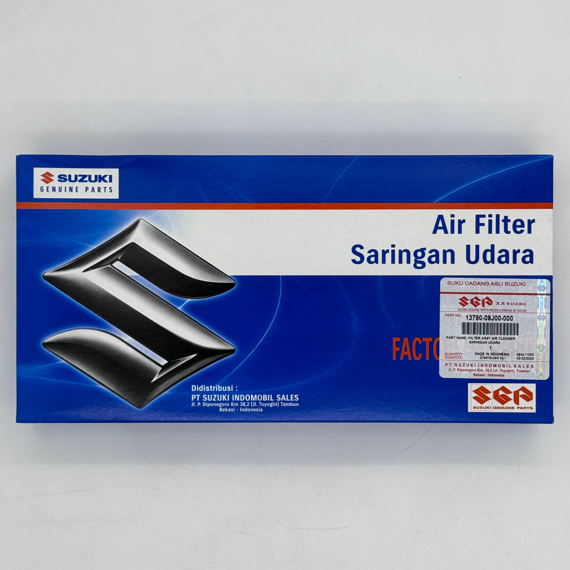 Suzuki air filter packaging on a gray background
